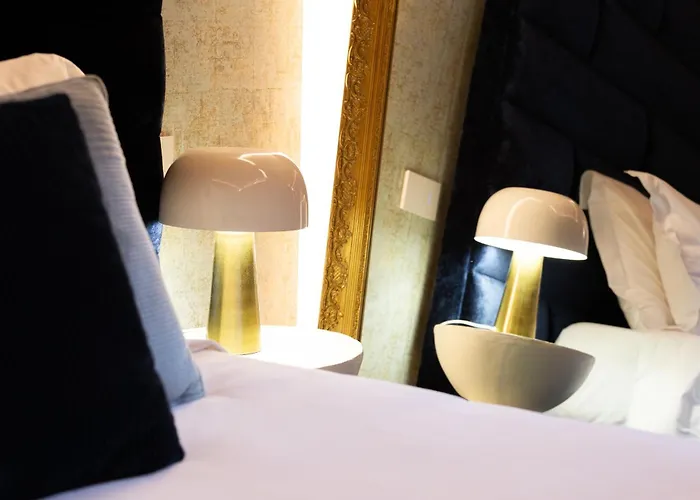 Camillo Benso - M&m House *